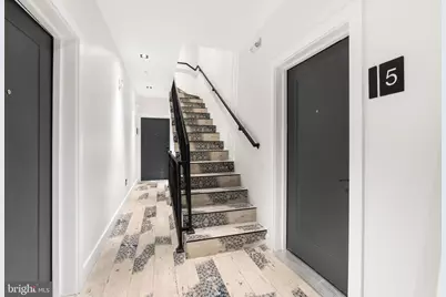 2504 41st Street NW #5, Washington, DC 20007 - Photo 4