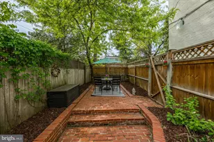 331 10th St SE, Washington, DC 20003 - Photo 14