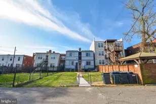636 Girard St NE, Washington, DC 20017 - Photo 4
