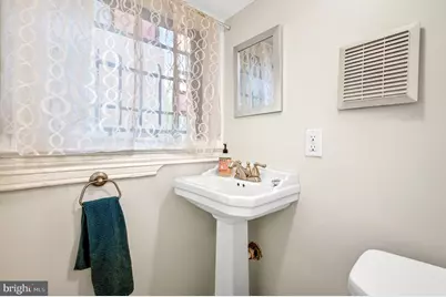1701 Newton Street NW, Washington, DC 20010 - Photo 22
