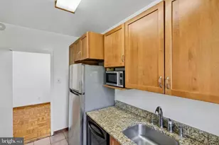 4200 Cathedral Ave NW, Washington, DC 20016 - Photo 22
