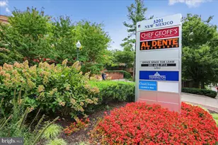4200 Cathedral Ave NW, Washington, DC 20016 - Photo 38