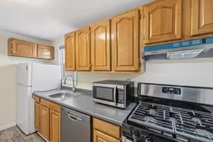 925 8th St NE, Washington, DC 20002 - Photo 10