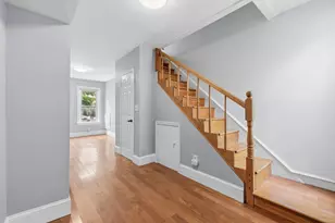 925 8th St NE, Washington, DC 20002 - Photo 8