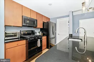 1117 10th St NW, Washington, DC 20001 - Photo 4