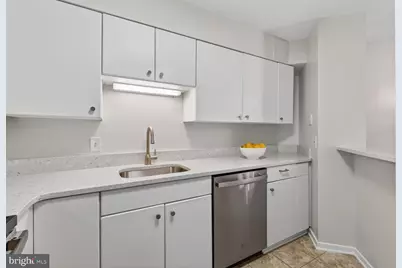 2111 Wisconsin Avenue NW #210, Washington, DC 20007 - Photo 10