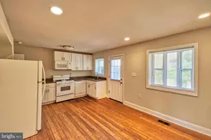 521 Foxhall Pl SE, Washington, DC 20032 - Photo 8