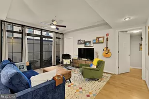2412 17th St NW, Washington, DC 20009 - Photo 2