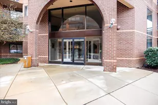 2111 Wisconsin Ave NW, Washington, DC 20007 - Photo 2