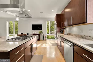 2867 Tilden St NW, Washington, DC 20008 - Photo 26