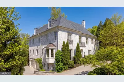 2101 Foxhall Road NW, Washington, DC 20007 - Photo 2