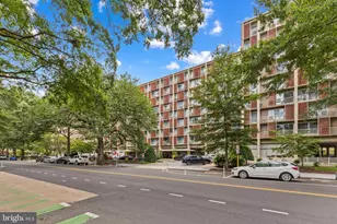 800 4th St SW, Washington, DC 20024 - Photo 1