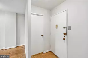 700 7th St SW, Washington, DC 20024 - Photo 2
