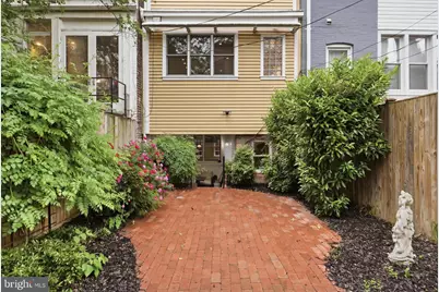 319 C Street SE, Washington, DC 20003 - Photo 6