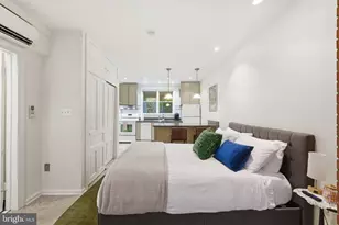 319 C St SE, Washington, DC 20003 - Photo 50