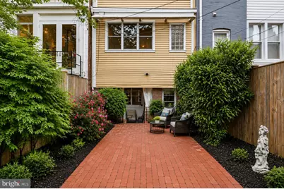 319 C Street SE, Washington, DC 20003 - Photo 44