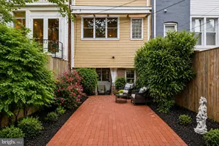 319 C St SE, Washington, DC 20003 - Photo 44