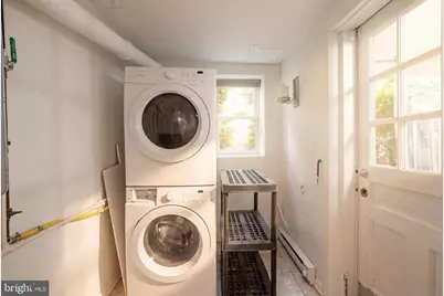 319 C Street SE, Washington, DC 20003 - Photo 46