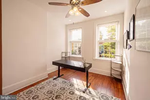 319 C St SE, Washington, DC 20003 - Photo 32