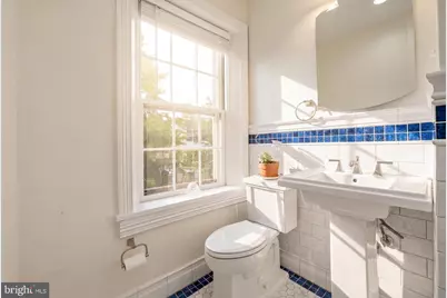 319 C Street SE, Washington, DC 20003 - Photo 38