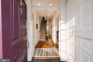 319 C St SE, Washington, DC 20003 - Photo 2