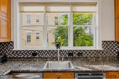 319 C Street SE, Washington, DC 20003 - Photo 18