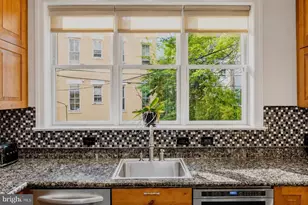 319 C St SE, Washington, DC 20003 - Photo 18