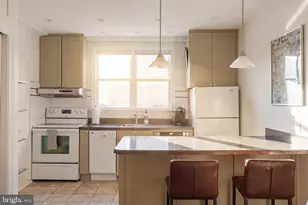 319 C St SE, Washington, DC 20003 - Photo 52