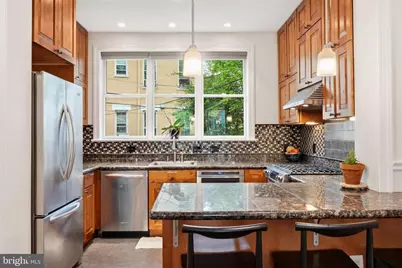 319 C Street SE, Washington, DC 20003 - Photo 16