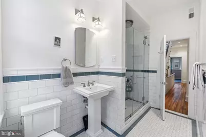 319 C Street SE, Washington, DC 20003 - Photo 26