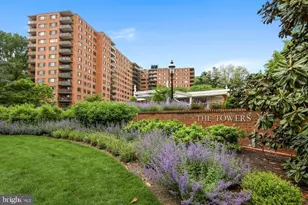 4201 Cathedral Ave NW, Washington, DC 20016 - Photo 2