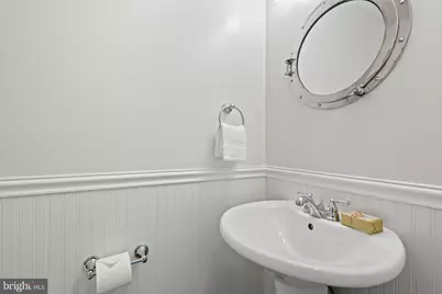 1426 Massachusetts Avenue SE, Washington, DC 20003 - Photo 26