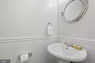 1426 Massachusetts Ave SE, Washington, DC 20003 - Photo 26