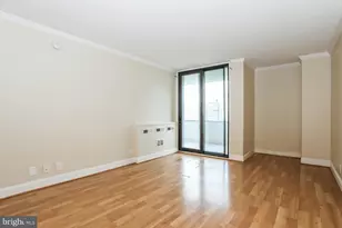 240 M St SW, Washington, DC 20024 - Photo 2
