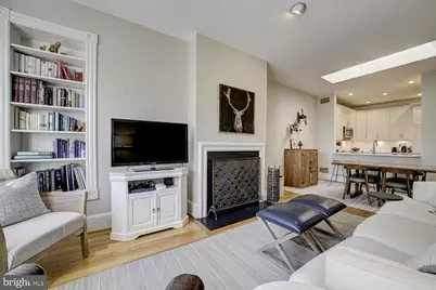 308 East Capitol Street NE #8, Washington, DC 20003 - Photo 4