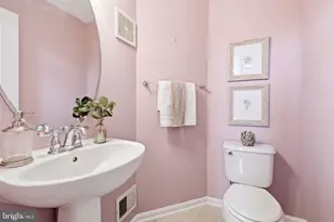 627 Ava Cir NE, Washington, DC 20017 - Photo 20