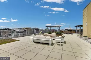 1 Scott Cir NW, Washington, DC 20036 - Photo 18