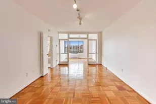 1 Scott Cir NW, Washington, DC 20036 - Photo 4