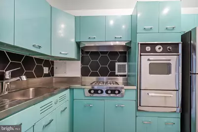 2401 H Street NW #815, Washington, DC 20037 - Photo 2