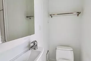 524 10th St SE, Washington, DC 20003 - Photo 18