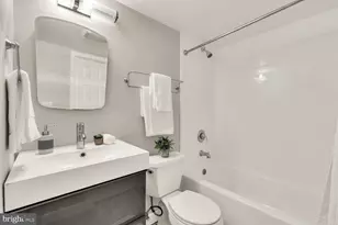 1750 Harvard St NW, Washington, DC 20009 - Photo 18
