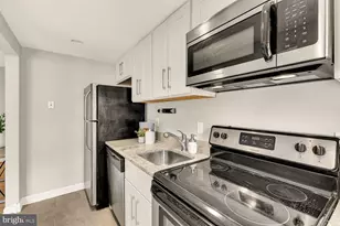 1750 Harvard St NW, Washington, DC 20009 - Photo 14