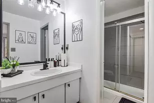 1340 Vermont Ave NW, Washington, DC 20005 - Photo 10