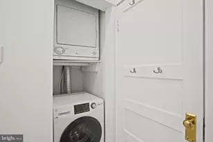 1831 California St NW, Washington, DC 20009 - Photo 22