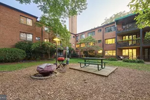 2325 42nd St NW, Washington, DC 20007 - Photo 22