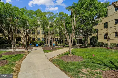 212 Oakwood Street SE #113, Washington, DC 20032 - Photo 4
