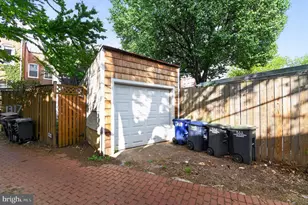 1319 Massachusetts SE, Washington, DC 20003 - Photo 30