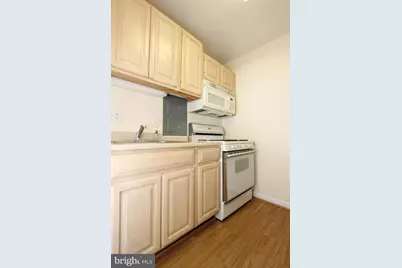 730 24th NW #308, Washington, DC 20037 - Photo 6