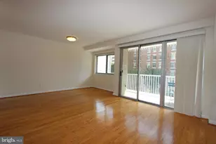 730 24th NW, Washington, DC 20037 - Photo 2