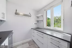2400 41st St NW, Washington, DC 20007 - Photo 10